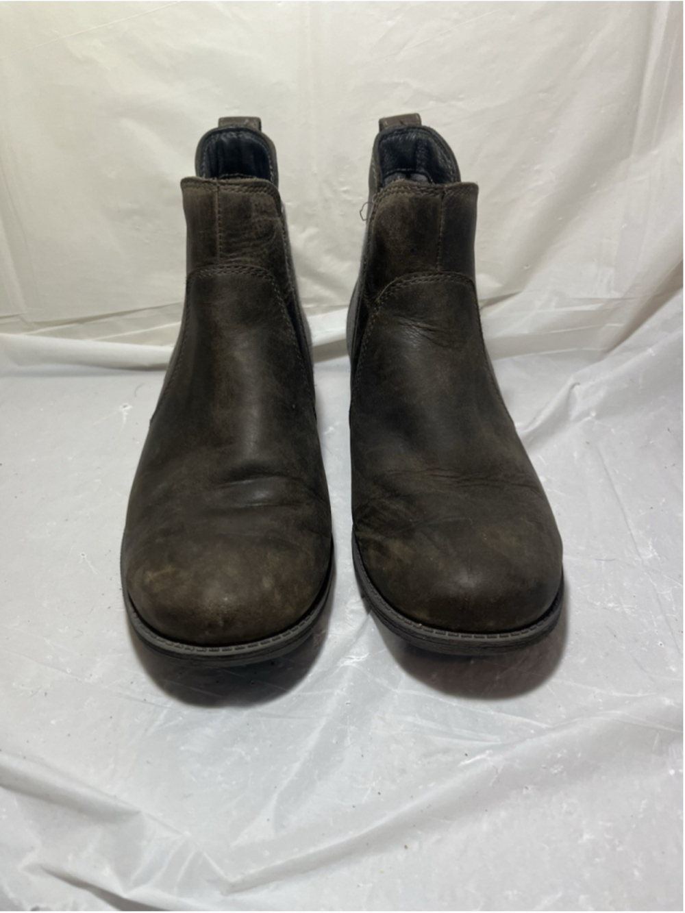 UGG Australia Bonham II Chelsea Boot Waterproof Leather size Women's 6.5 - Picture 2 of 16